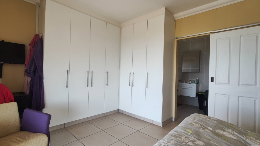 4 Bedroom Property for Sale in Island View Western Cape